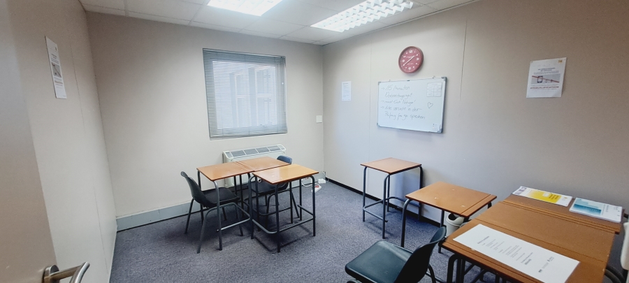 To Let commercial Property for Rent in Rosenpark Western Cape